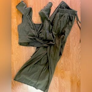 SHEIN | nwot co-ord capris/crop top size 6| army green, gauze, two piece set